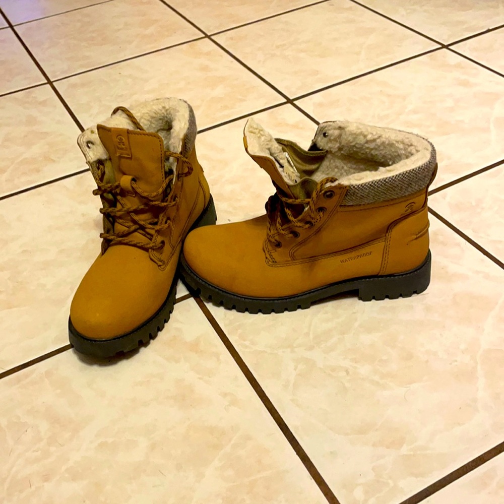 Women’s Kamik boots